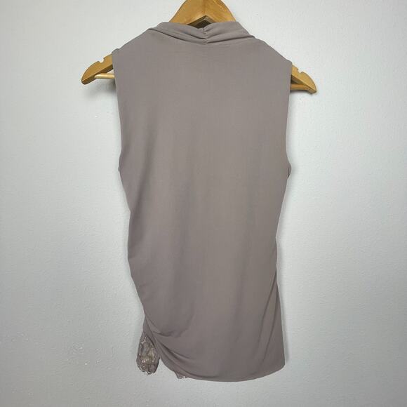 Carmen Marc Valvo Taupe Cowlneck Sleeveless Ruched Lace Hem Top Size S Fairycore - Picture 3 of 6